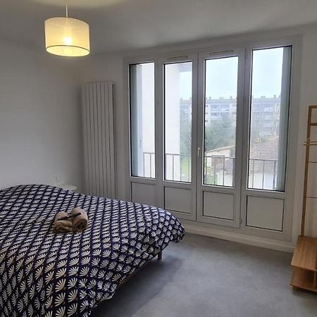 Private Room In Shared Apartment IV ボーヴェ エクステリア 写真