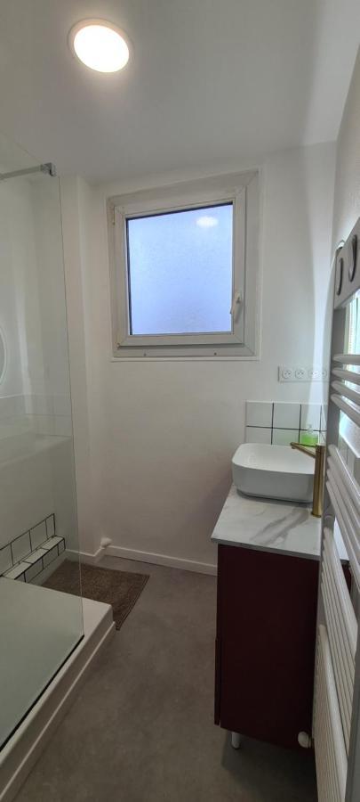 Private Room In Shared Apartment IV ボーヴェ エクステリア 写真