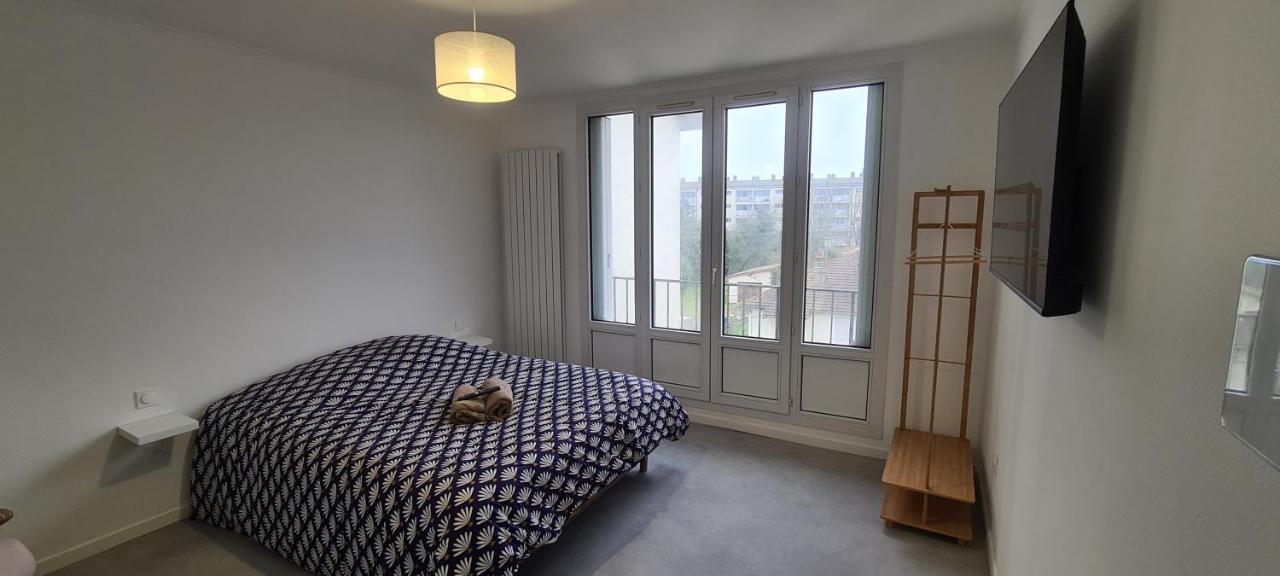 Private Room In Shared Apartment IV ボーヴェ エクステリア 写真