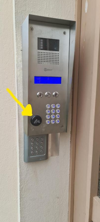 Private Room In Shared Apartment IV ボーヴェ エクステリア 写真